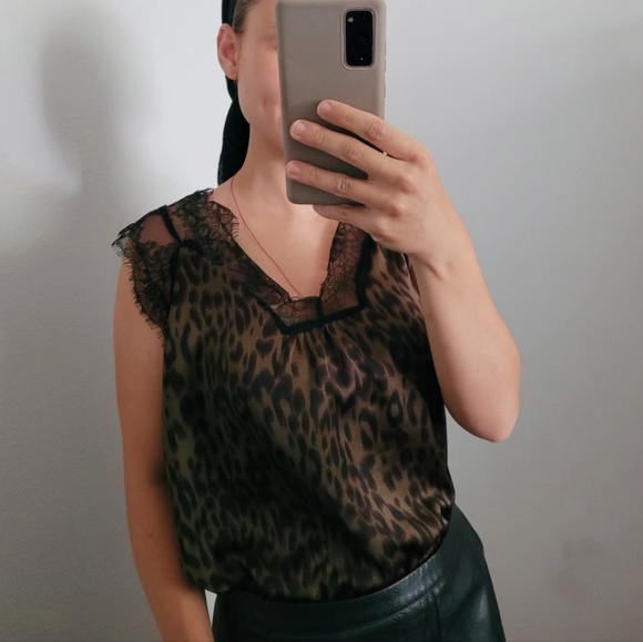 Blouse - Picture 9 of 9